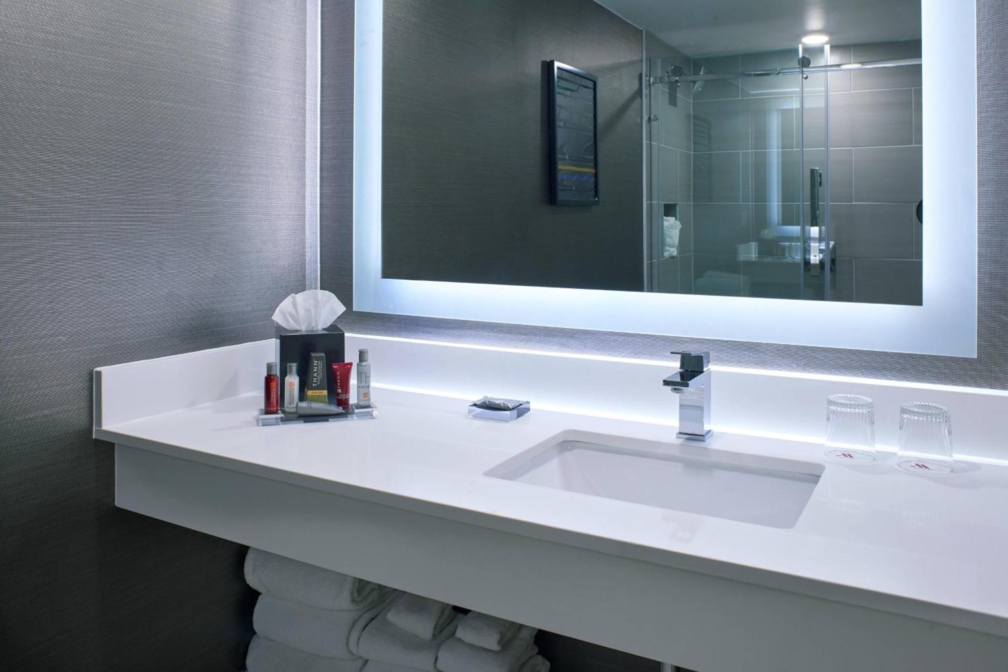 Marriott Melville Long Island Екстер'єр фото